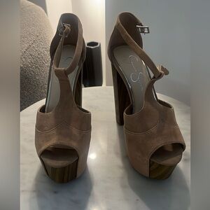 Beautiful High heels new !!